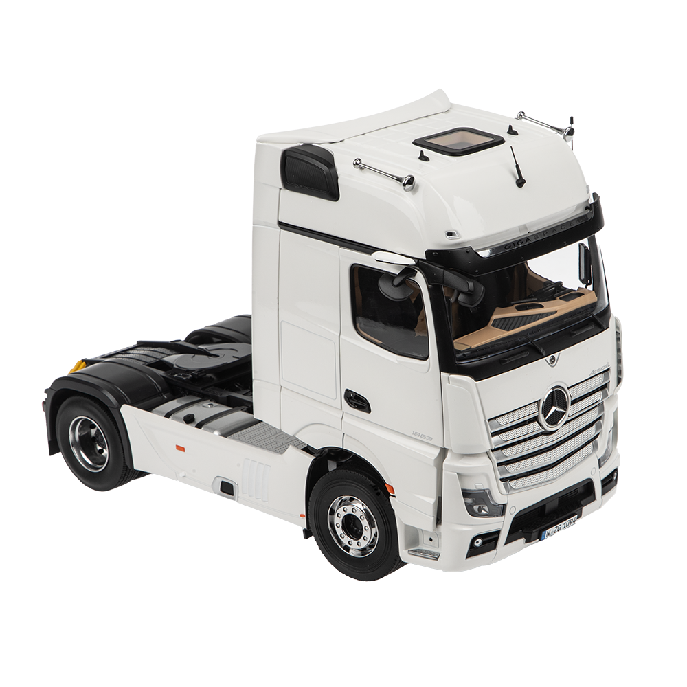 NZG Mercedes-Benz Actros L White 1:18